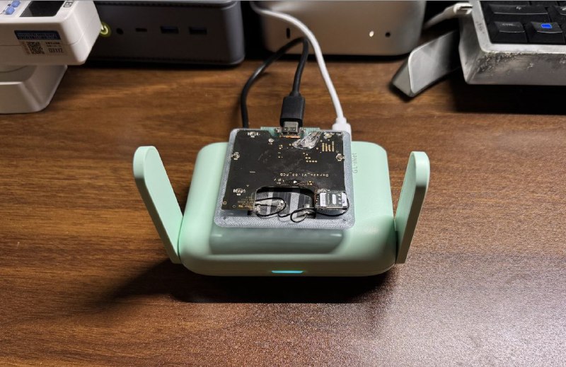 GLinet MT3600BE迷你路由妥妥的小钢炮：1、搭载联发科新处理器MT7987A性能不错2、科学上网能跑1.1Gbps，恐怖如此，这么小的随身翻3、外出/旅行搭配手机或者随身WiFi，变身小基站，还是OpenWrt系统👉mp.weixin.qq.com/s/RZ8GndJCdGH-…GLinet MT3600BE迷你路由妥妥的小钢炮：1、搭载联发科新处理器MT7987A性能不错2、科学上网能跑1.1Gbps，恐怖如此，这么小的随身翻3、外出/旅行搭配手机或者随身WiFi，变身小基站，还是OpenWrt系统👉mp.weixin.qq.com/s/RZ8GndJCdGH-…